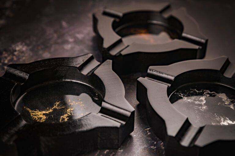 Read more about the article How to take care of wooden ashtrays so that they last for years?